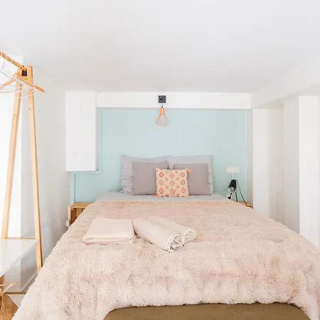 Apartamento Art De Recevoir - Le Petit Duplex Cosy Proche Metro D Vaise *